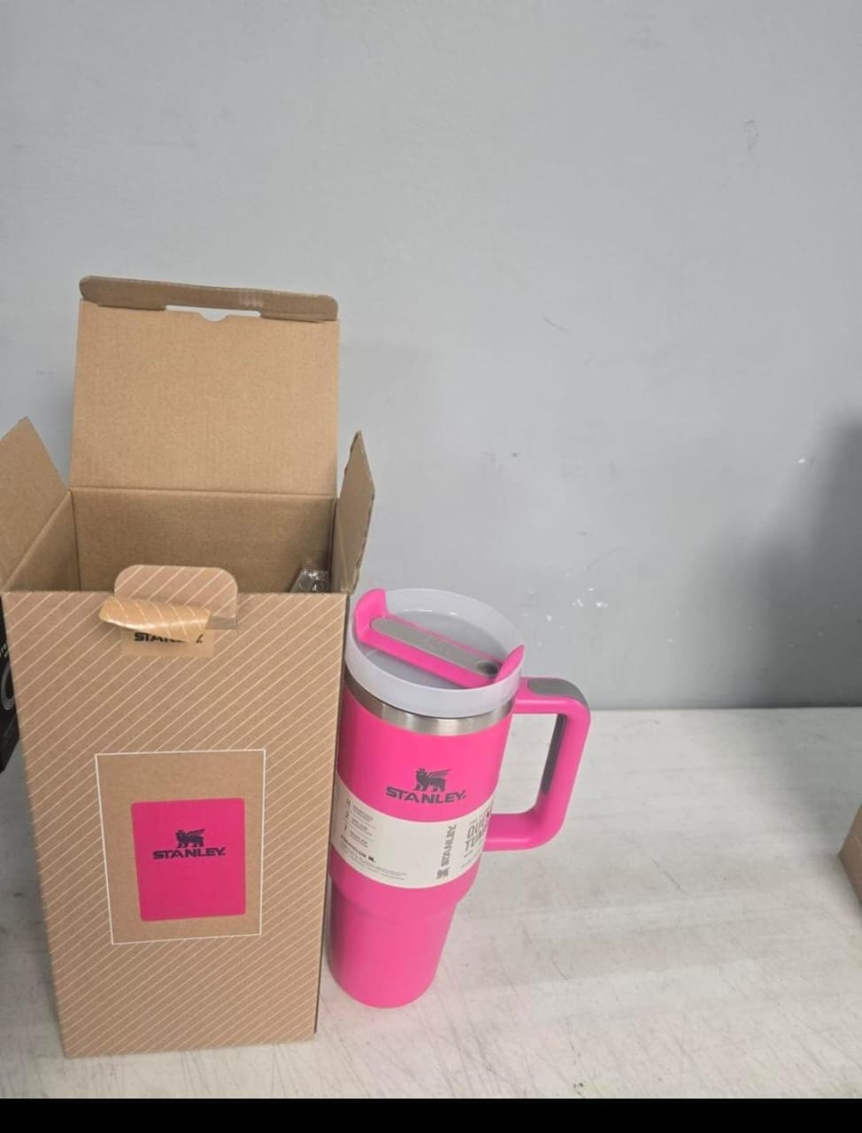 Stanley Quencher H2.0 FlowState Tumbler – Pink, Insulated Travel Cup with Handle & Straw