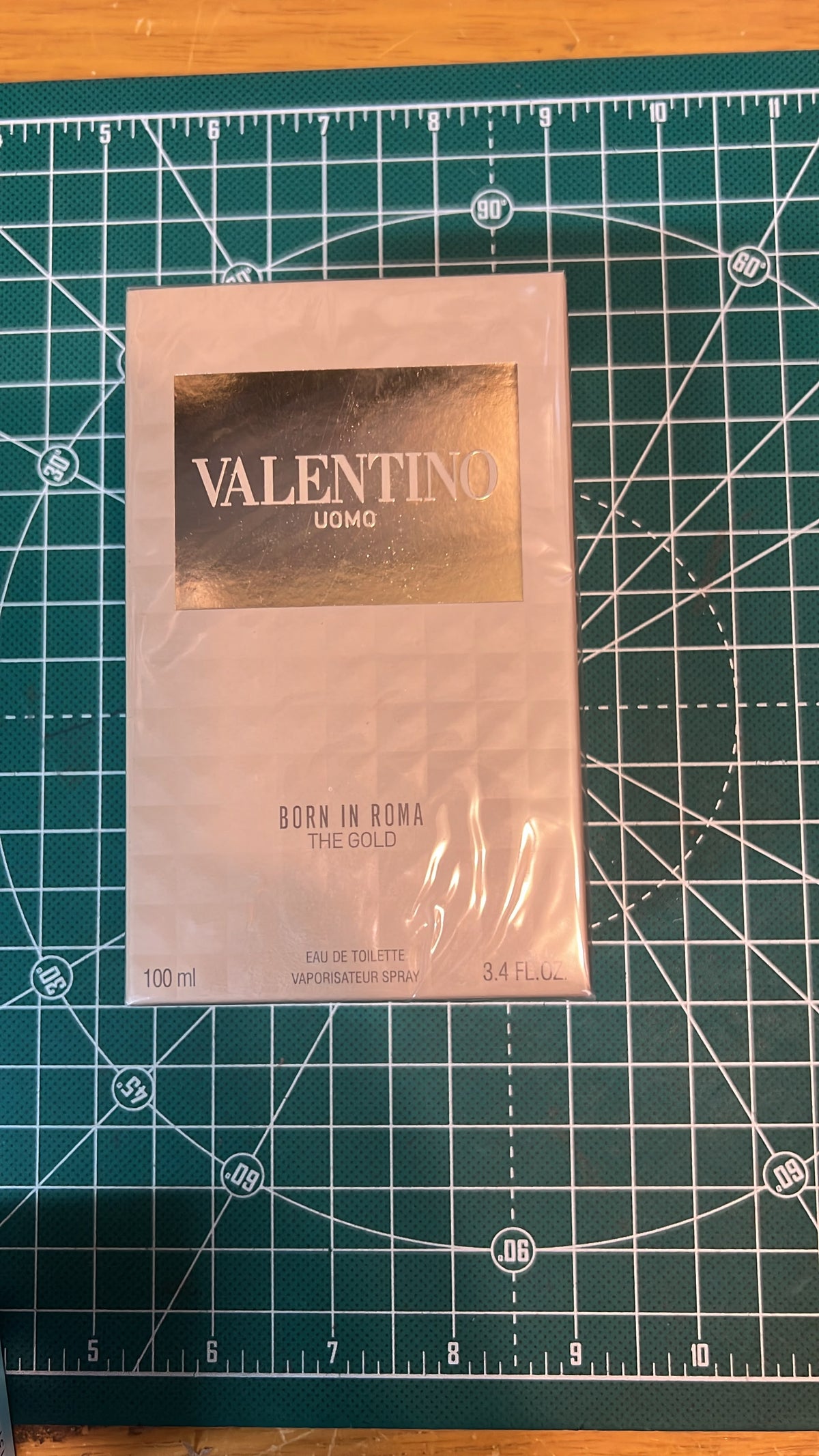 Valentino Uomo Born in Roma The Gold Eau de Toilette 100ml / 3.4 fl oz